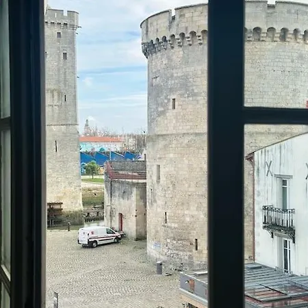 Tour De La Chaine, Vieux Port, Grand
